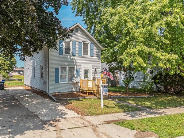 728 W 4TH AVENUE, Oshkosh, WI 54901