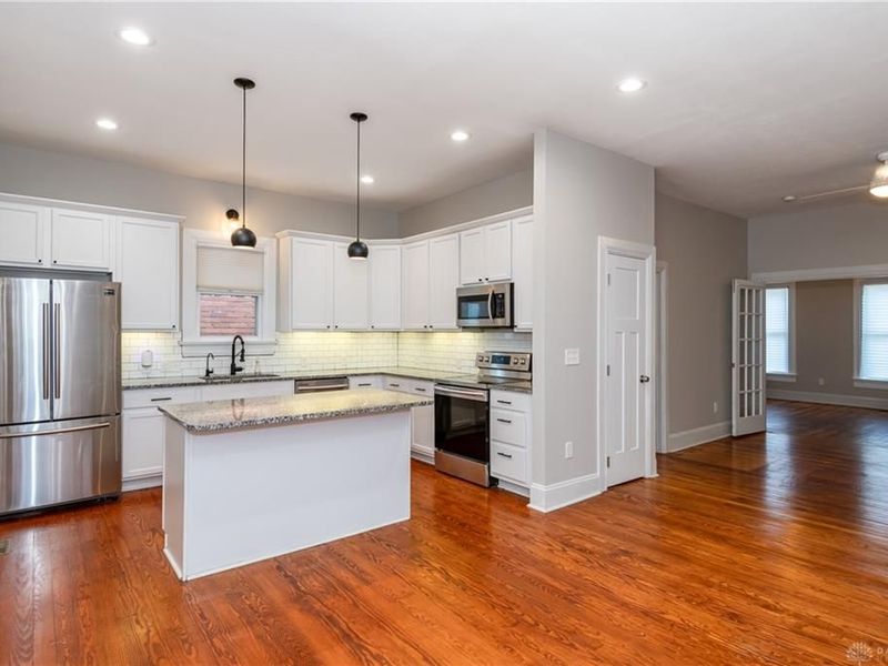 666 Oak Street, Dayton, OH 45410 Photo 8