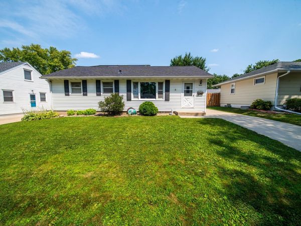 1853 16 1/2 St NW , Rochester, MN 55901