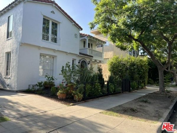 232 N La Peer Drive, Beverly Hills, CA 90211