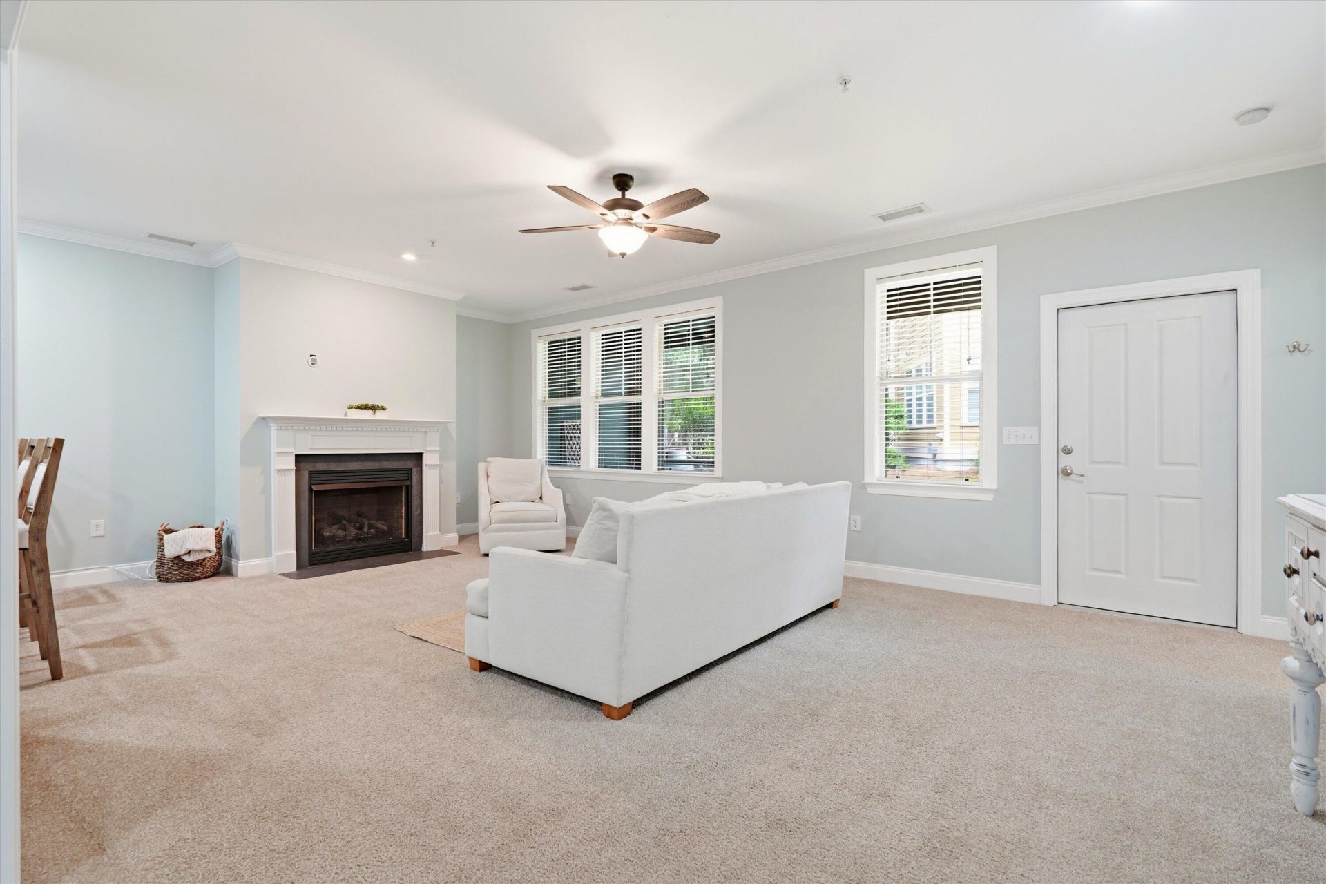 5561 Colonial Chatsworth Circle Photo 10
