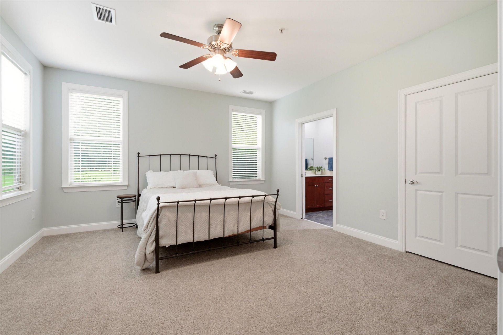 5561 Colonial Chatsworth Circle Photo 15