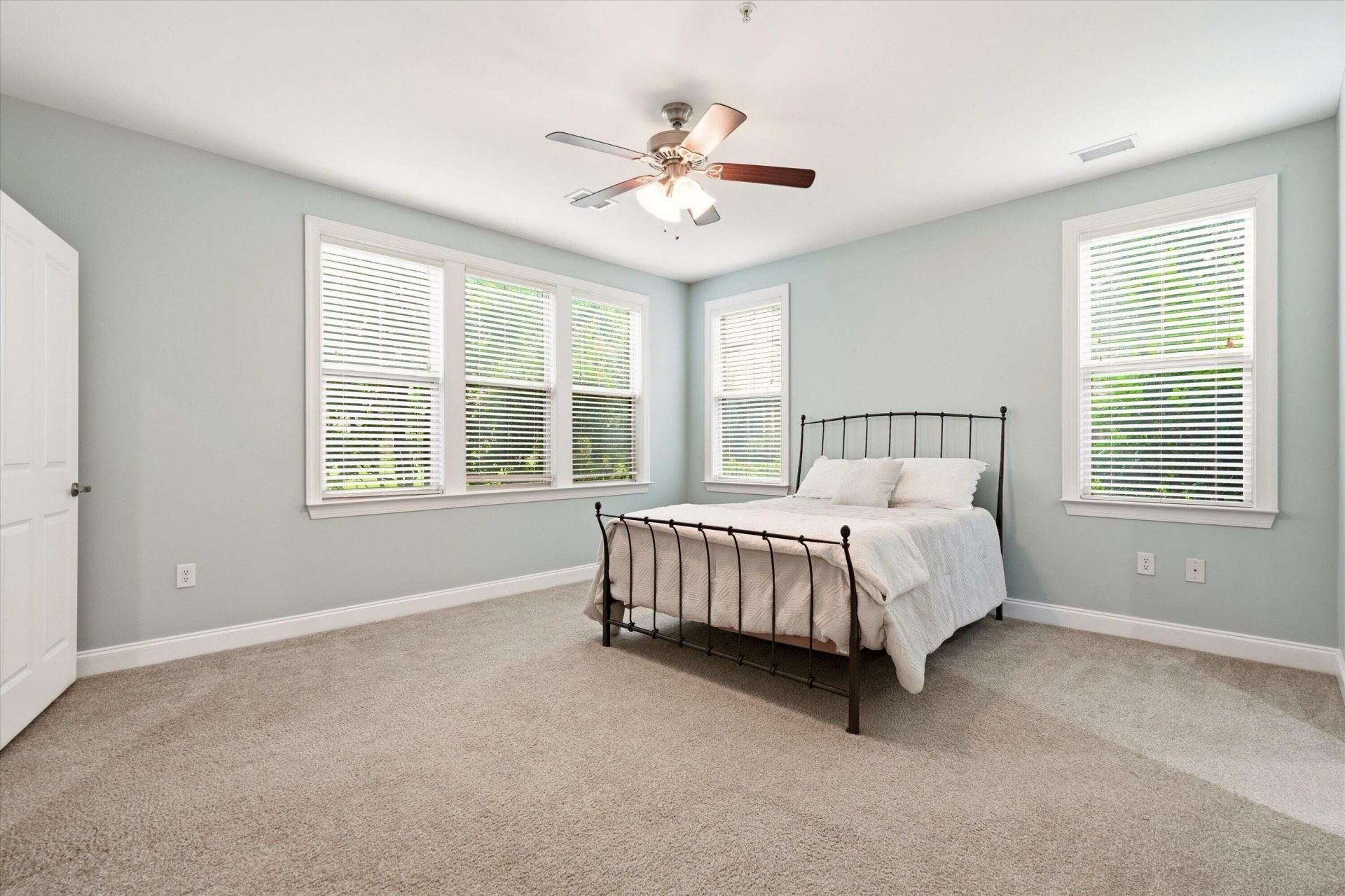 5561 Colonial Chatsworth Circle Photo 16