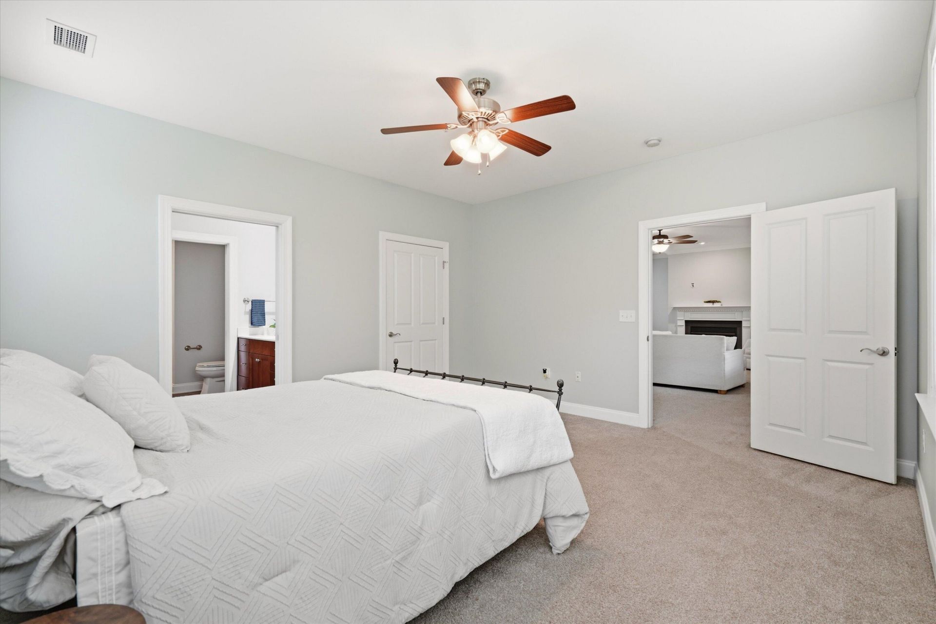 5561 Colonial Chatsworth Circle Photo 18
