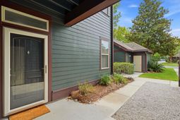 5561 Colonial Chatsworth Circle photo 4