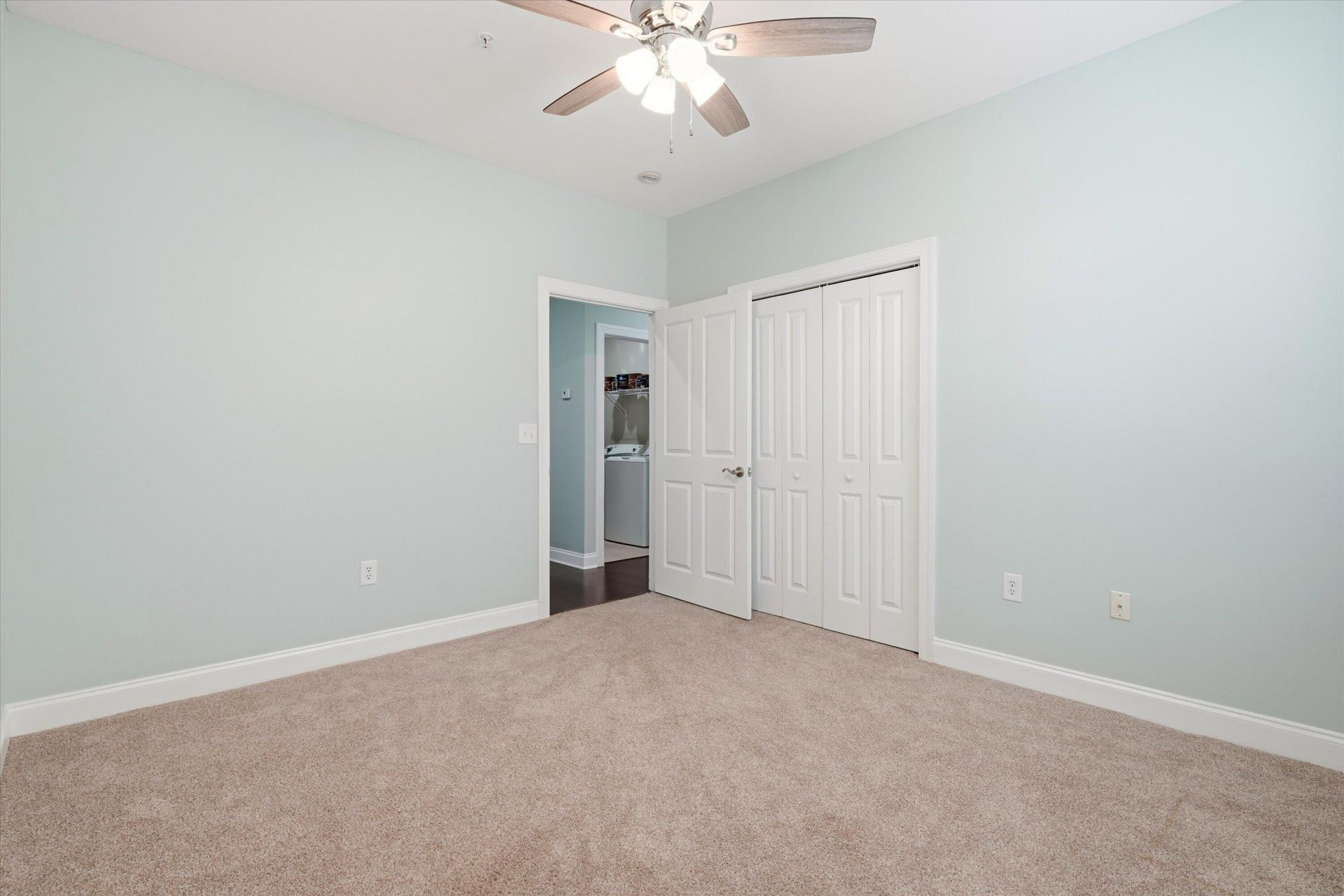 5561 Colonial Chatsworth Circle Photo 27