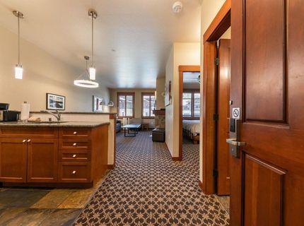 1880 Village South Road, Unit #3-332, Olympic Valley, CA 96146 Photo