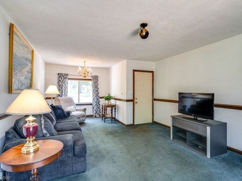 1135 Henn Hyde Road NE, Warren, OH 44484 Photo 12