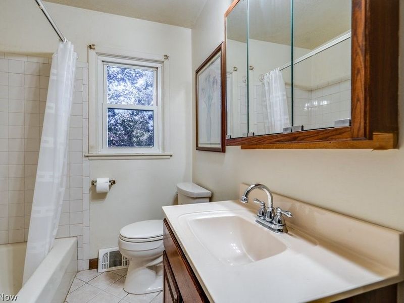 1135 Henn Hyde Road NE, Warren, OH 44484 Photo 18