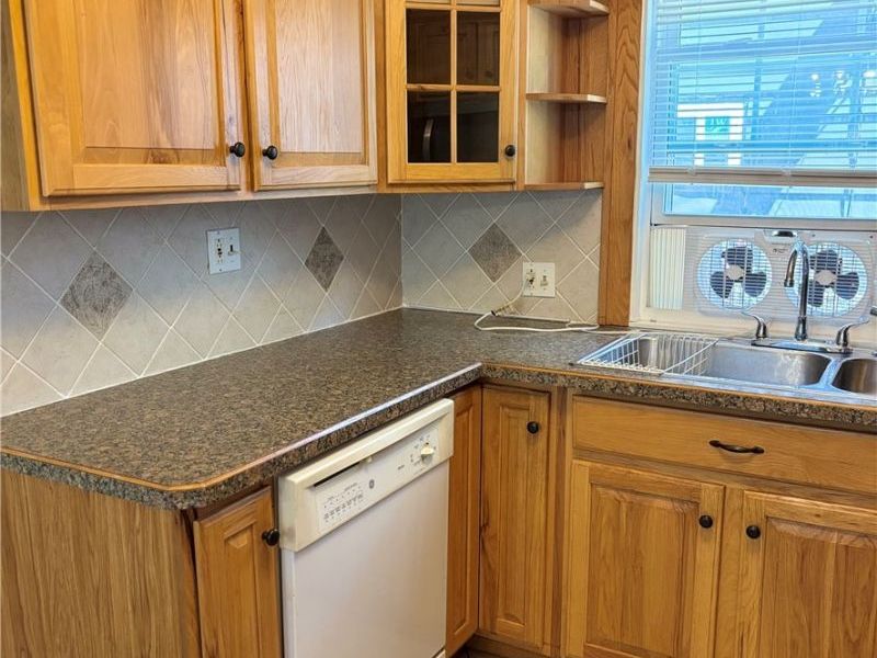 1327 W 9th Street, Lorain, OH 44052 Photo 15