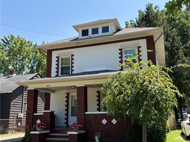 1327 W 9th Street, Lorain, OH 44052 Photo 4