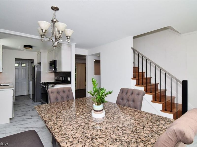 133 Chatham Way, Unit C133, Mayfield Heights, OH 44124 Photo 9