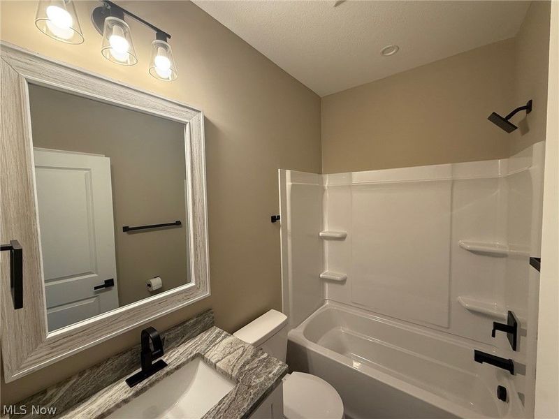 19316 Cherrywood Lane, Warrensville Heights, OH 44128 Photo 8