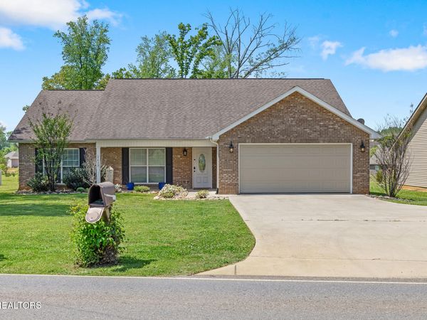 2623 Best Rd, Maryville, TN 37803