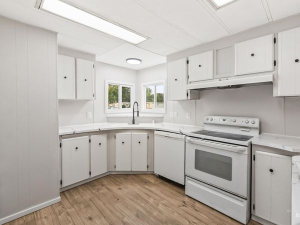 651 Silver City Dr, Boise, ID 83713