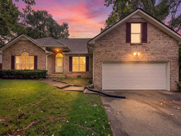 293 Clearfount Dr , Clarksville, TN 37043