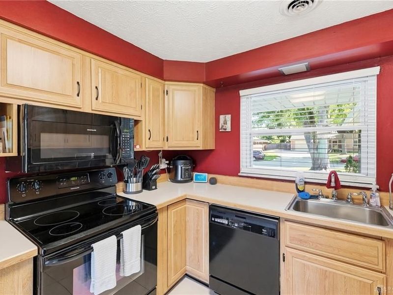 4867 Arrowhead Drive, Kettering, OH 45440 Photo 12