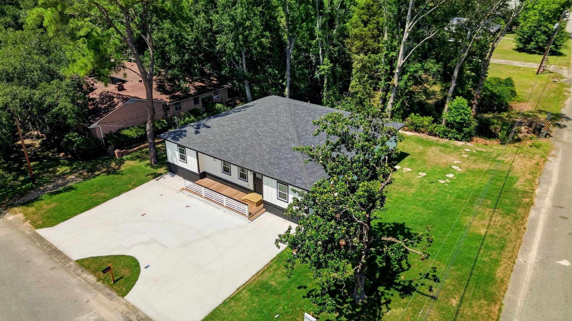 6032 Rembert Drive Photo 4