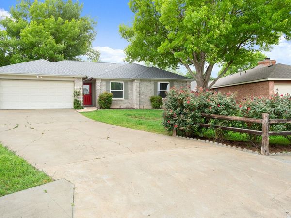 2113 Rosemary LN, Round Rock, TX 78664