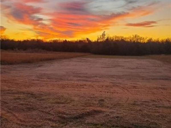 3820 Hickory Stick Drive, Chickasha, OK 73018