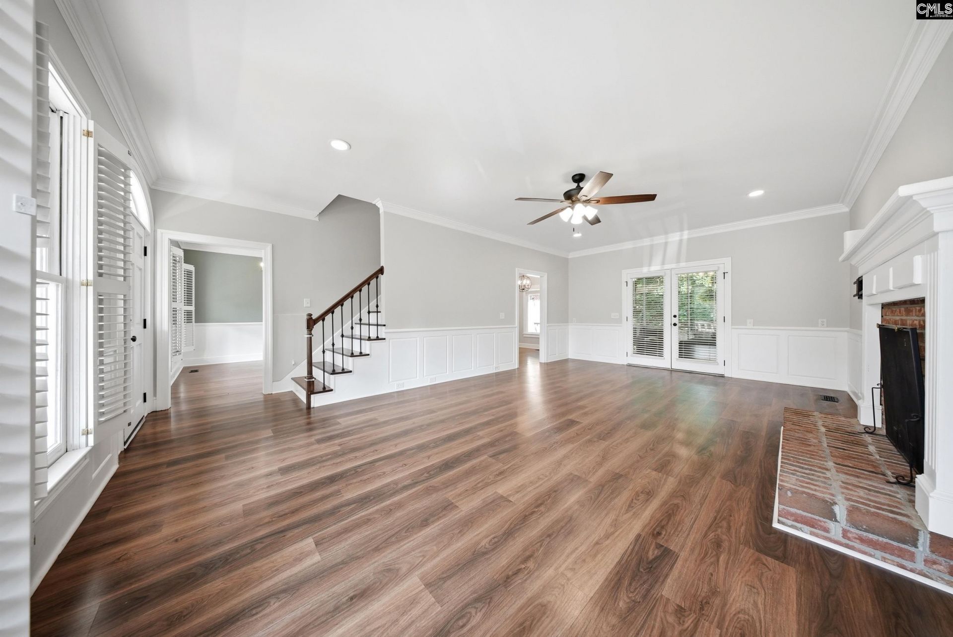 808 Treeslope Court Photo 6