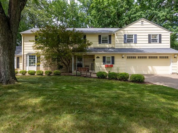 3517 26th Avenue A , Moline, IL 61265