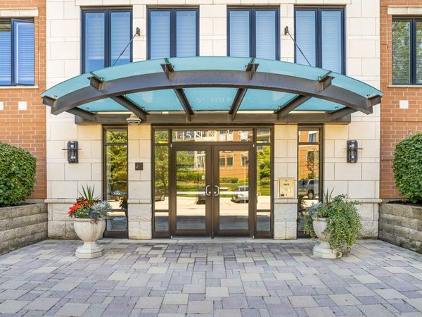 145 S York Street , Unit 420, Elmhurst, IL 60126
