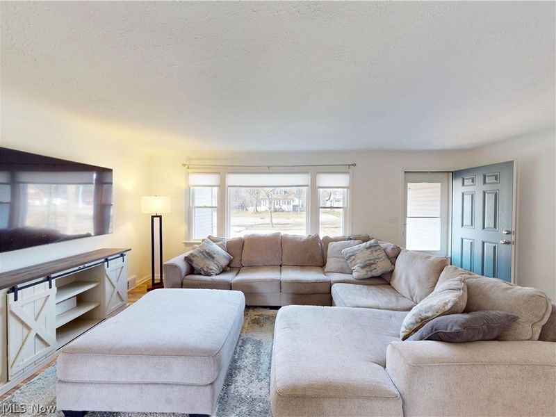4503 Clague Road, North Olmsted, OH 44070 Photo 7