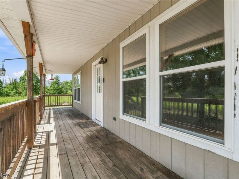 7171 Edison Street NE, Hartville, OH 44632 Photo 12