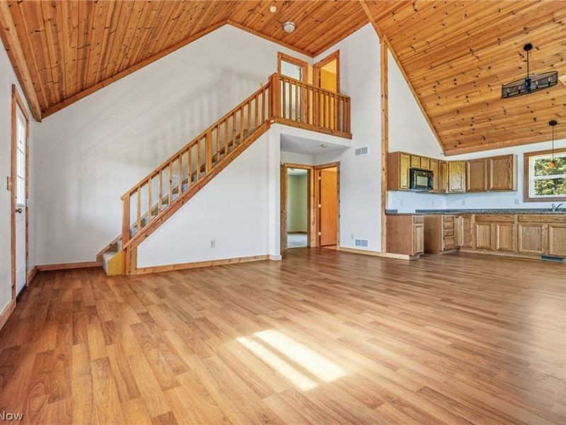 7171 Edison Street NE, Hartville, OH 44632 Photo 16