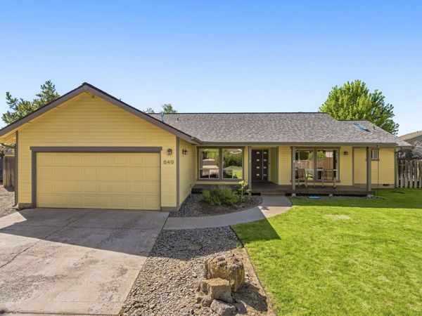 649 NW 21st Court, Redmond, OR 97756