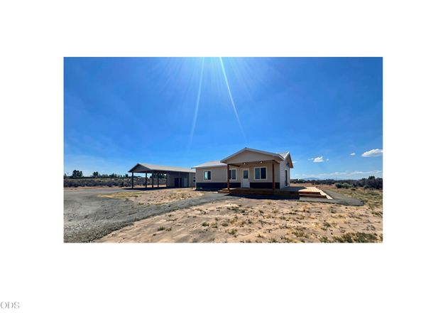 57120 Arrowhead Loop, Christmas Valley, OR 97641