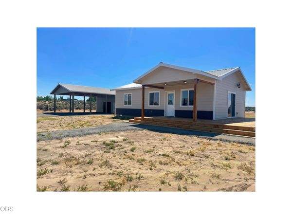 57120 Arrowhead Loop, Christmas Valley, OR 97641