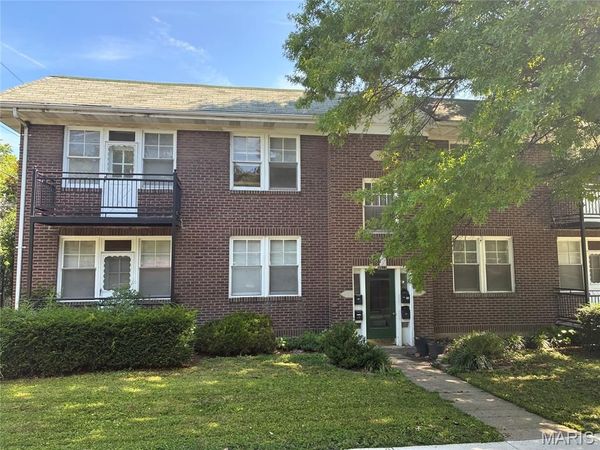 7511 Pershing Avenue, University City, MO 63130