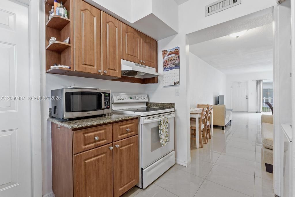 9280 Bay Harbor Ter , Unit 26, Bay Harbor Islands, FL 33154 Photo