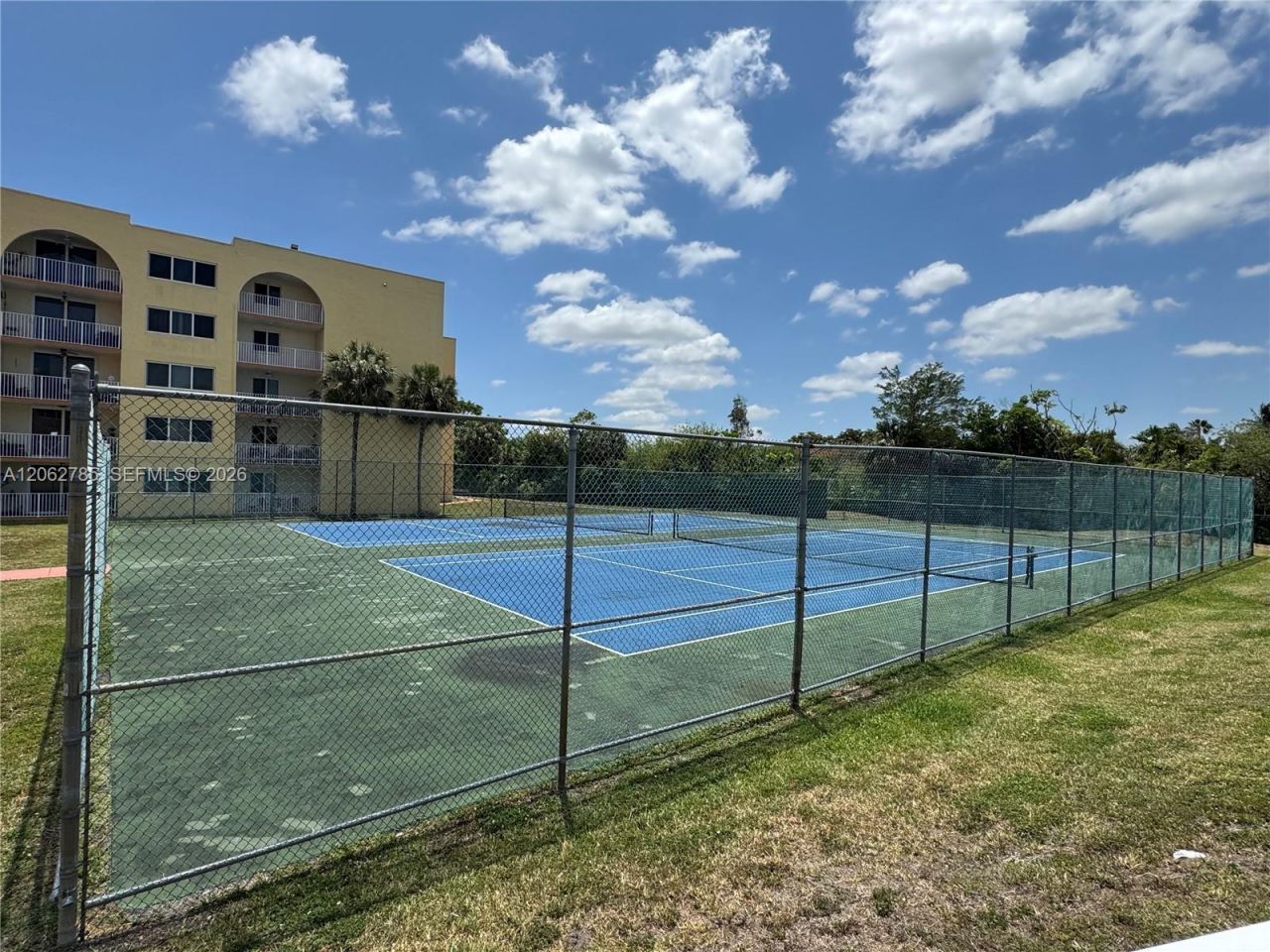 7010 NW 186th St, Unit 5-418, Hialeah, FL 33015 Photo