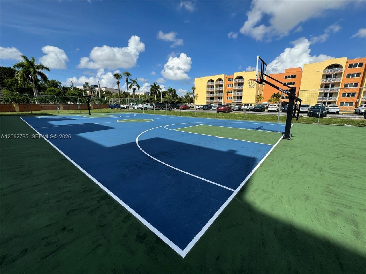 7010 NW 186th St, Unit 5-418, Hialeah, FL 33015 Photo