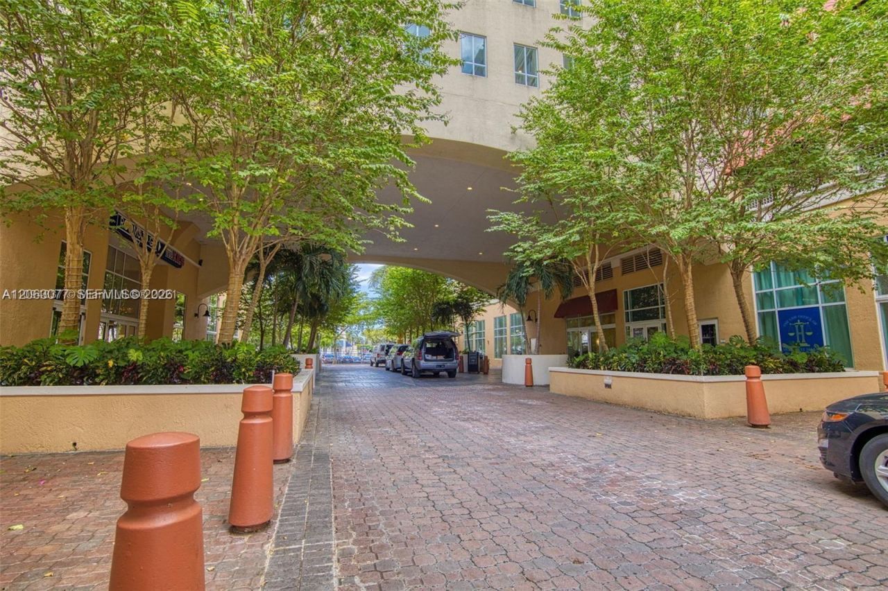 7355 SW 89th St , Unit 425N, Miami, FL 33156 Photo