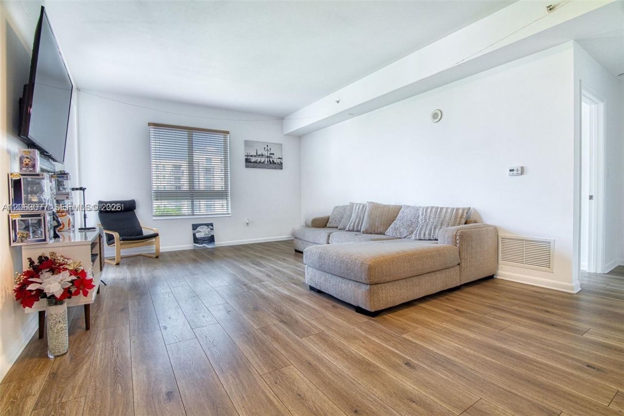 7355 SW 89th St , Unit 425N, Miami, FL 33156 Photo