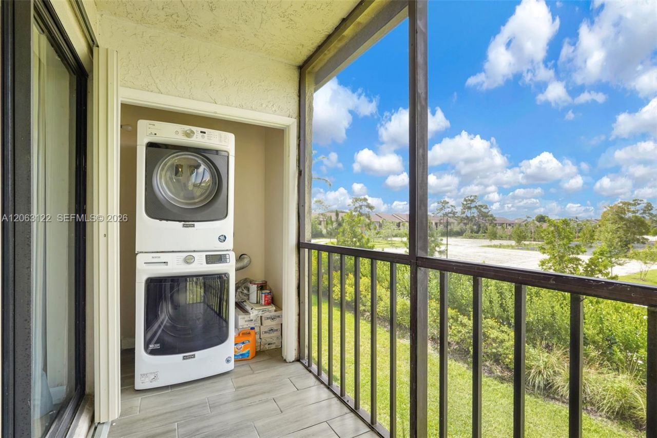 7142 Golf Colony Ct , Unit 206, Lake Worth, FL 33467 Photo