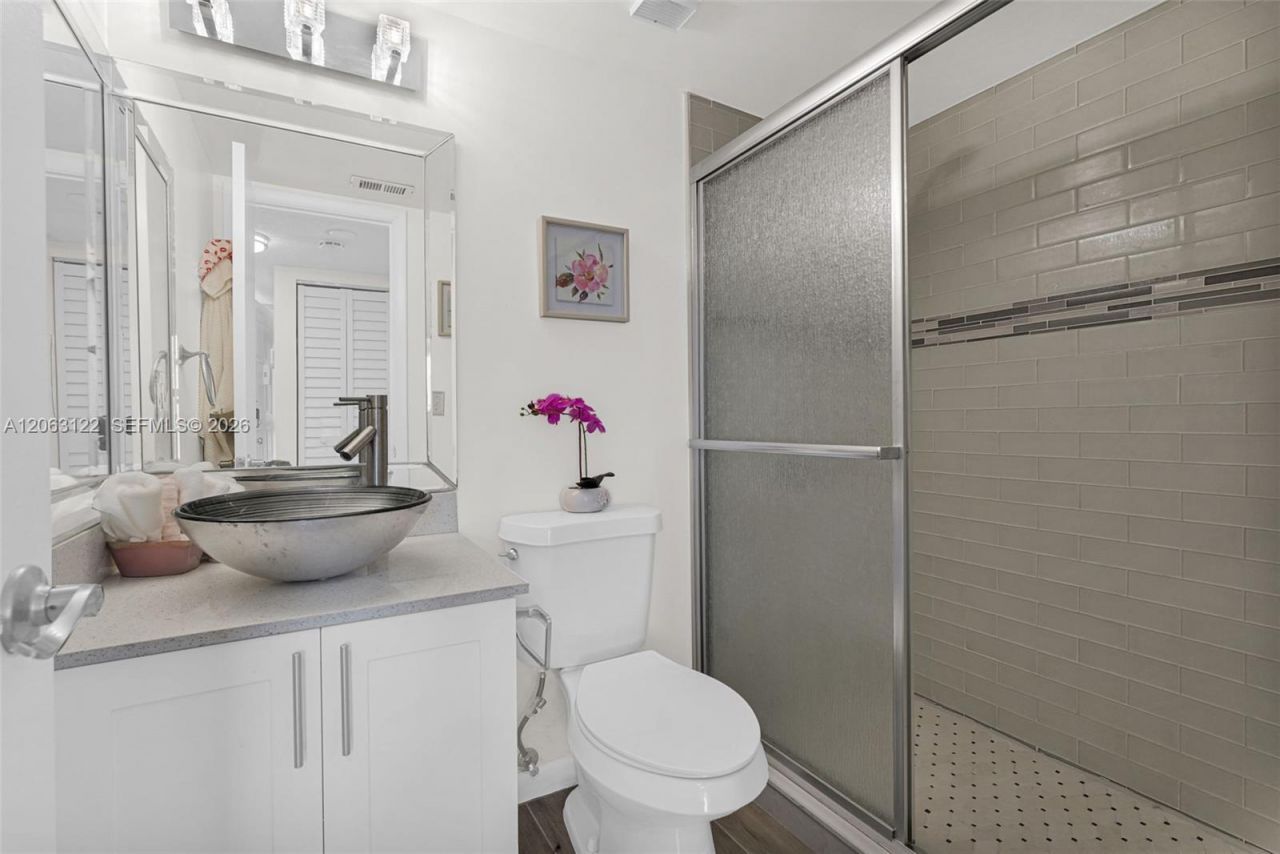 7142 Golf Colony Ct , Unit 206, Lake Worth, FL 33467 Photo