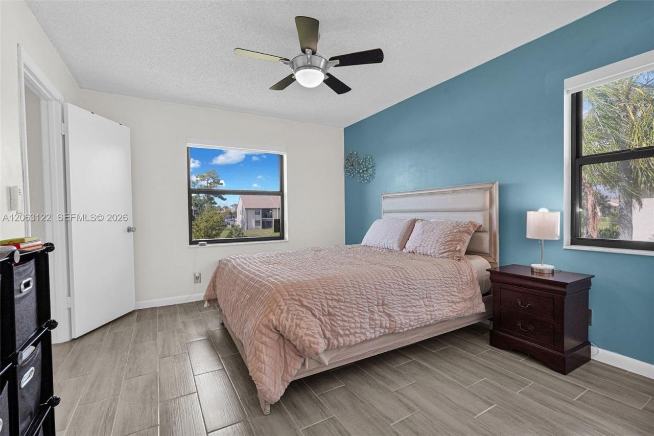7142 Golf Colony Ct , Unit 206, Lake Worth, FL 33467 Photo