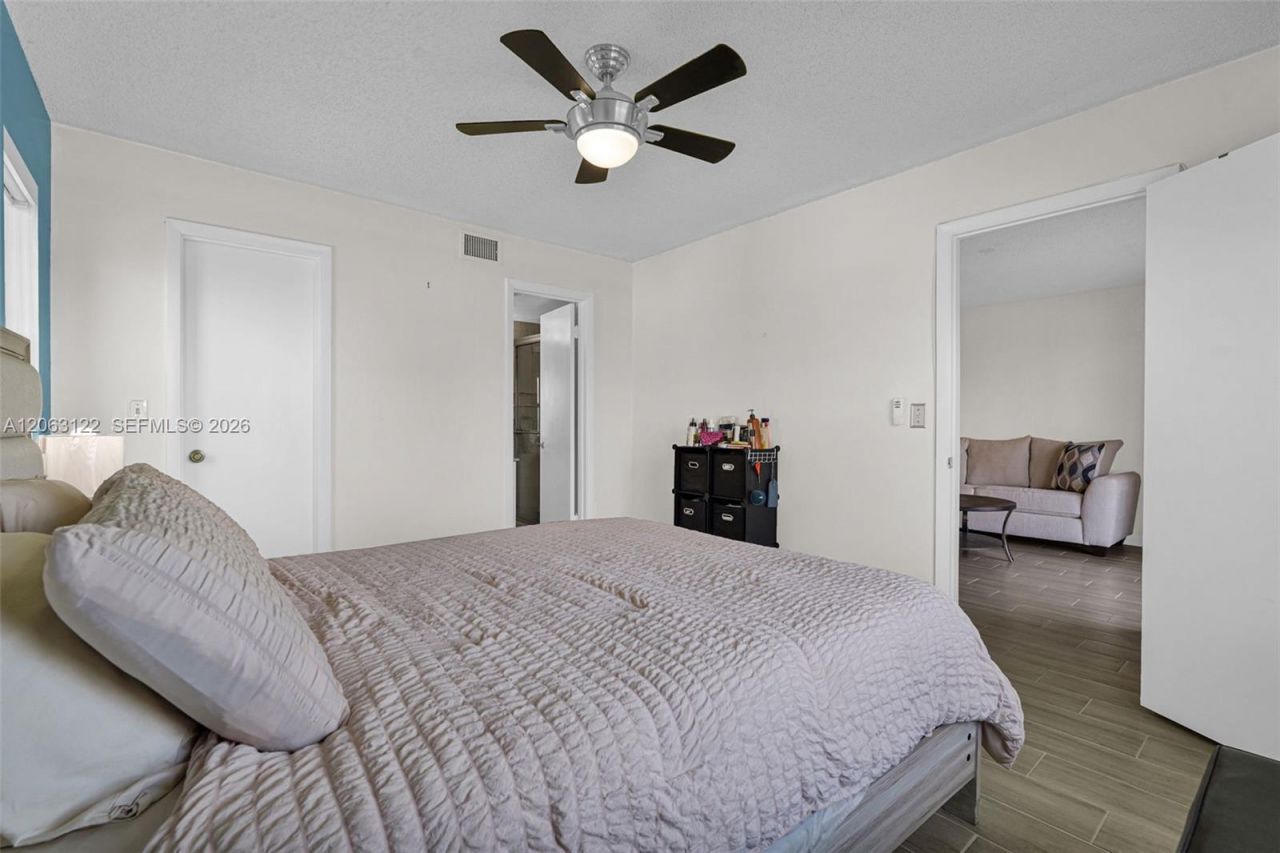 7142 Golf Colony Ct , Unit 206, Lake Worth, FL 33467 Photo
