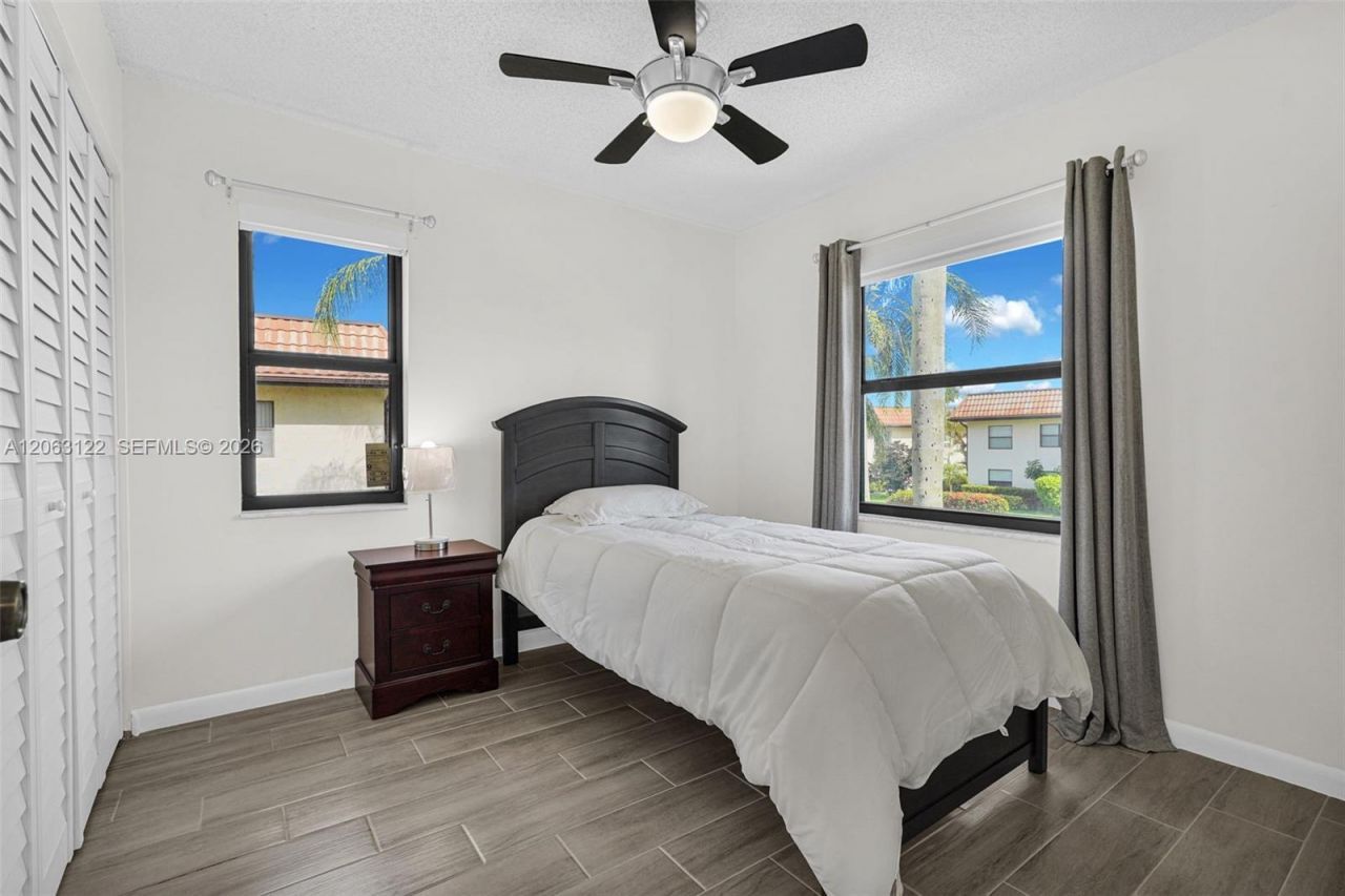 7142 Golf Colony Ct , Unit 206, Lake Worth, FL 33467 Photo