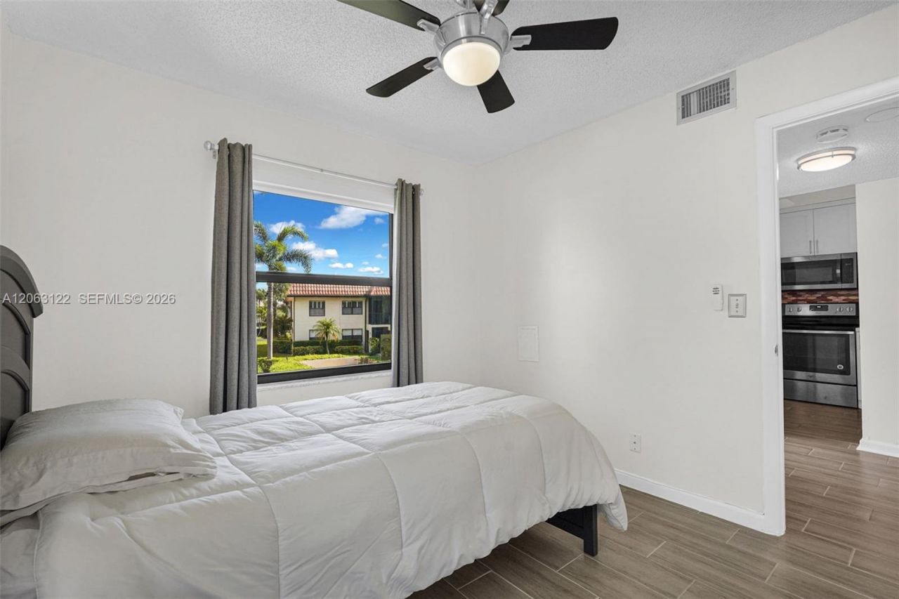 7142 Golf Colony Ct , Unit 206, Lake Worth, FL 33467 Photo