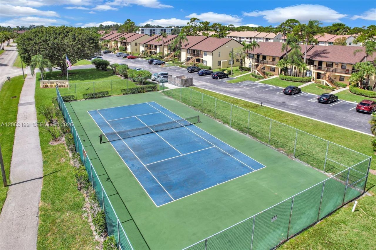 7142 Golf Colony Ct , Unit 206, Lake Worth, FL 33467 Photo