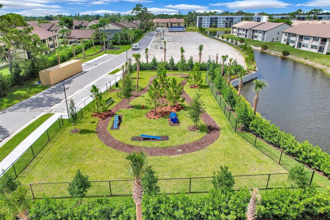 7142 Golf Colony Ct , Unit 206, Lake Worth, FL 33467 Photo