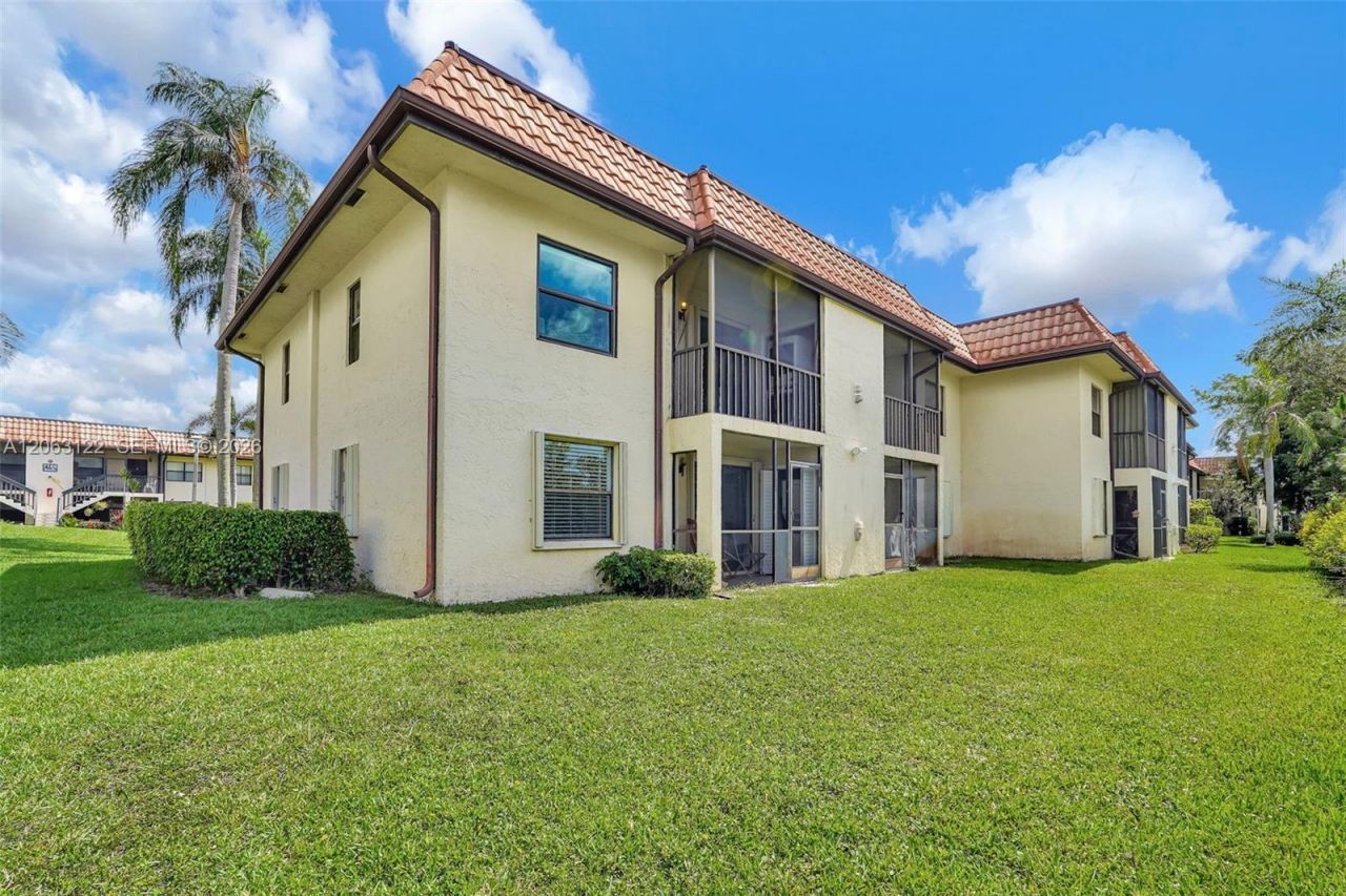 7142 Golf Colony Ct , Unit 206, Lake Worth, FL 33467 Photo
