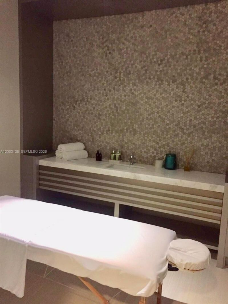 5300 Paseo Blvd, Unit 1905, Doral, FL 33166 Photo