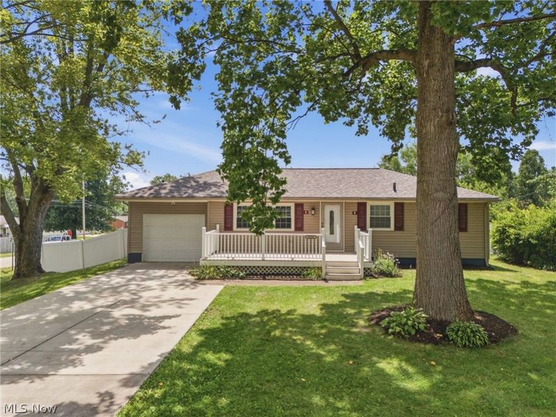 6330 Peach Street, Louisville, OH 44641 Photo 2